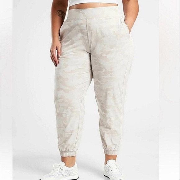 Athleta Brooklyn Textured Camo Jogger Pants Grey/Beige - Size 26 - Picture 1 of 16